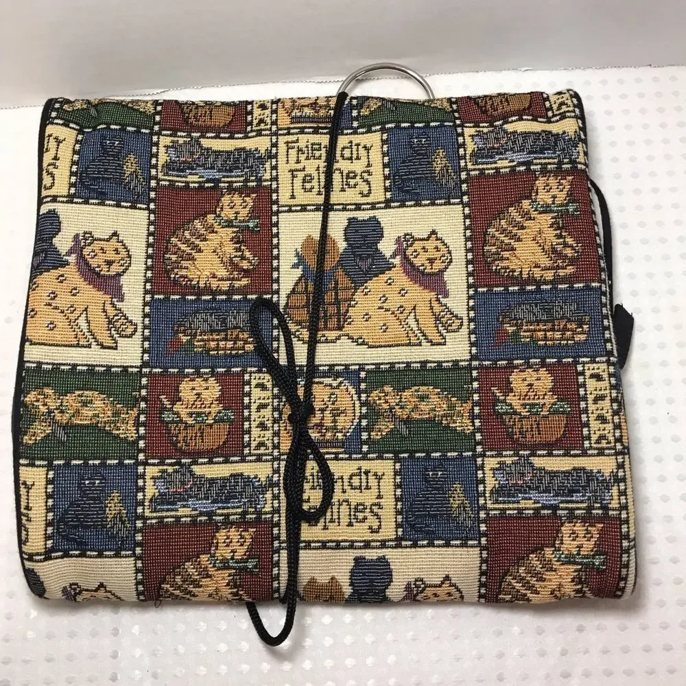 Vintage Totes Friendly Felines Tapestry Hanging Jewelry/Accessory/Garment Bag